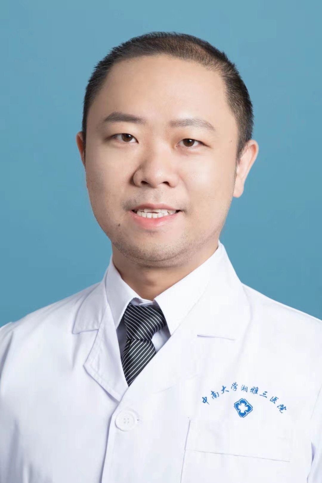 杨靓